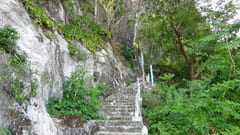 キャウッタロン・パゴダ Kyauk Ta Lone Pagoda Taung Mountain 頂上 Top of the mountain Mawlamyine Mawlamyine 写真 photo